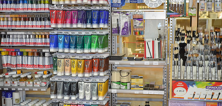 Fournitures peintures, peintres
